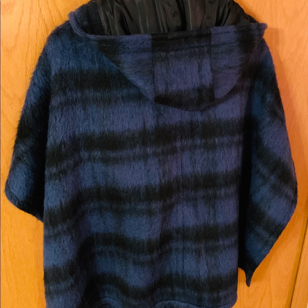Coach Jacket - Picture 4 of 5